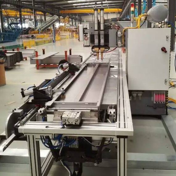 工業(yè)貨架加強(qiáng)筋自動(dòng)雙頭點(diǎn)焊機(jī)